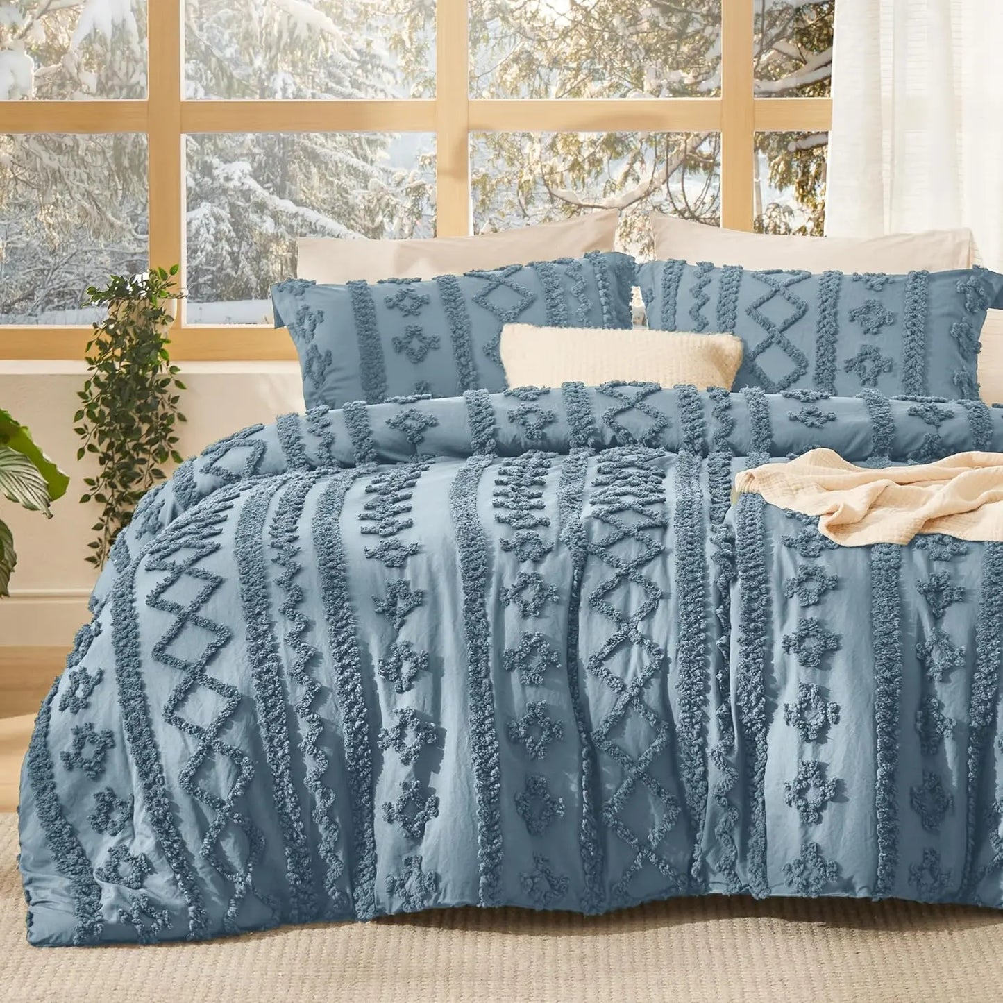 Tufted Boho Jacquard Comforter 3-Piece Set (1 Comforter + 2 Pillow Shams)