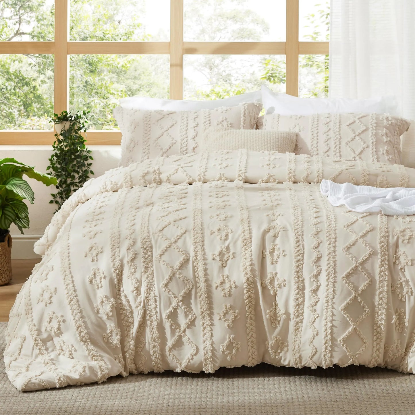 Tufted Boho Jacquard Comforter 3-Piece Set (1 Comforter + 2 Pillow Shams)